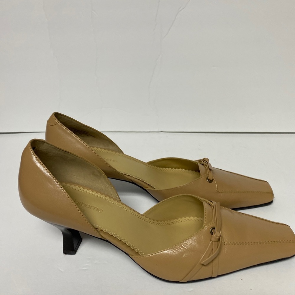 Liz Claiborne Flex Tan Size 8 Corrie Kitten Heel